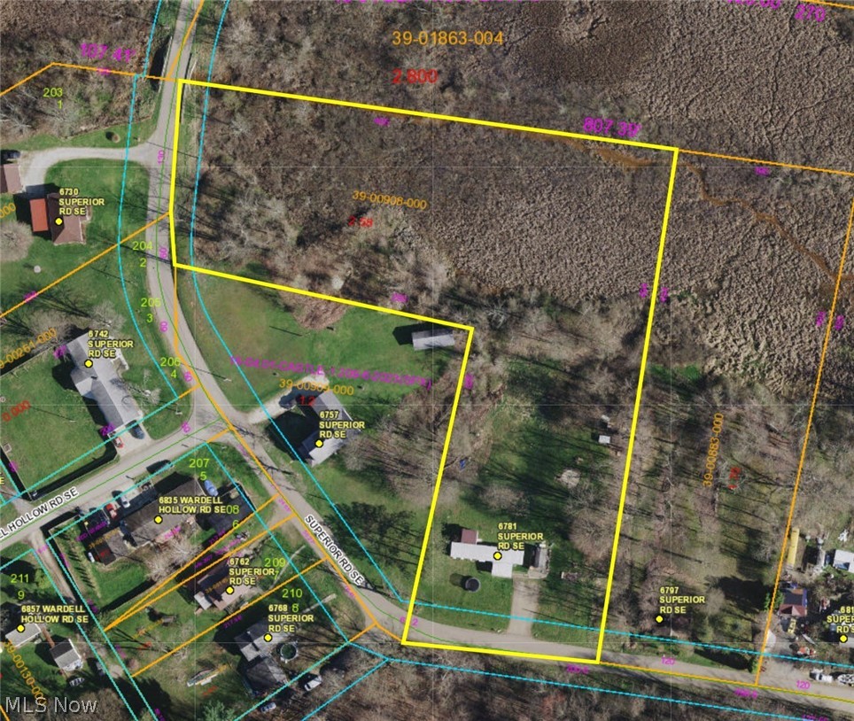 6781 Superior Road, Uhrichsville, OH