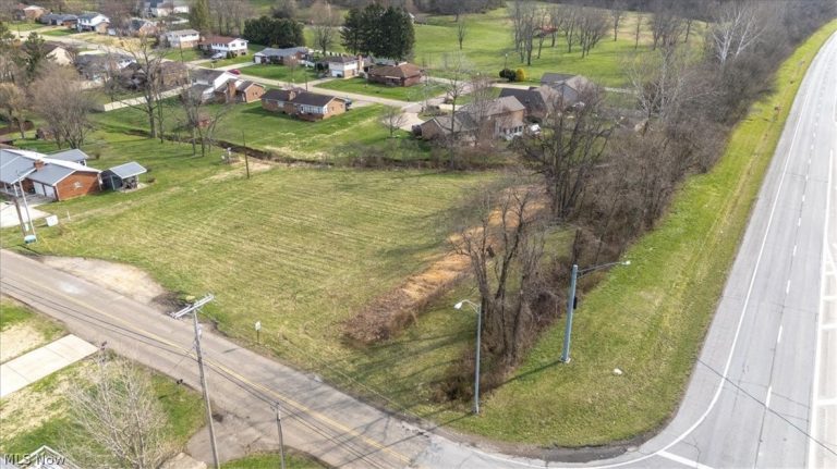 Braun Road (North Side), Belpre, OH - Photo 6