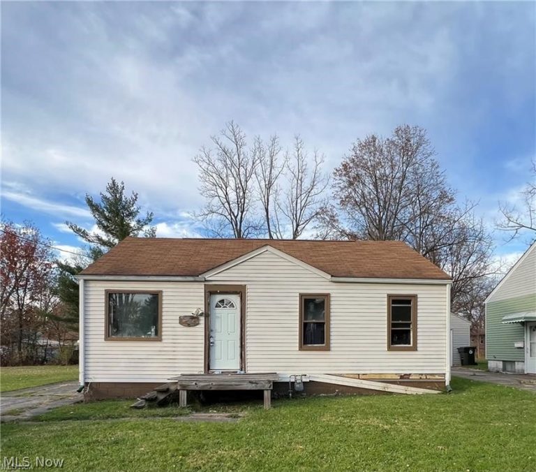 2773 Burton Street, Warren, OH, 44484