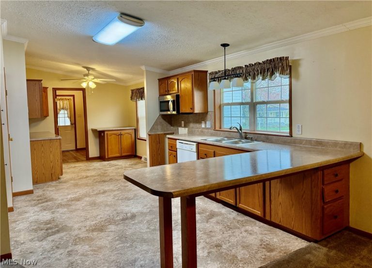 5665 Innkeeper Street, Dennison, OH - Photo 4