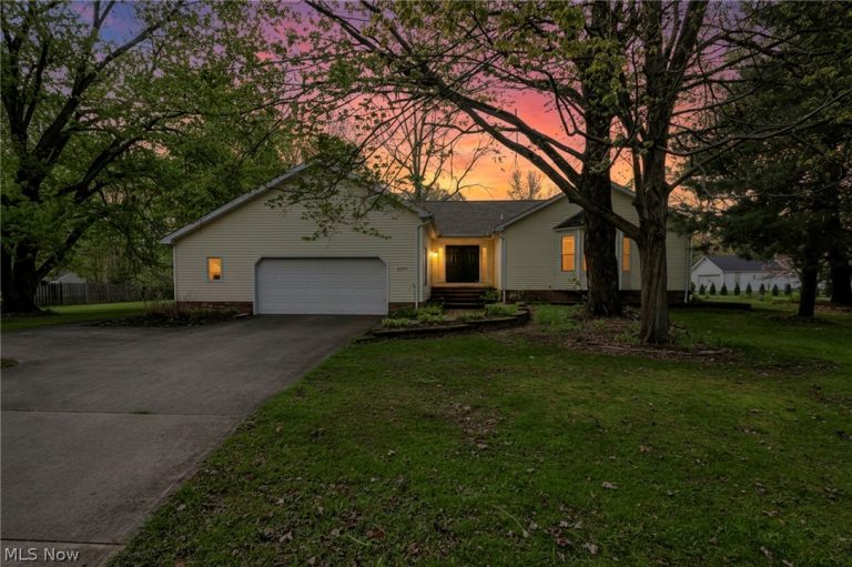 8750 Evergreen Drive, Mentor, OH - Photo 4