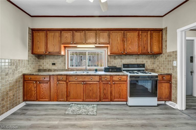 3488 52nd Street, Cleveland, OH - Photo 6