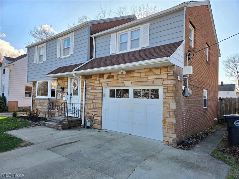 1496 Brainard Road, Lyndhurst, OH - Photo 3