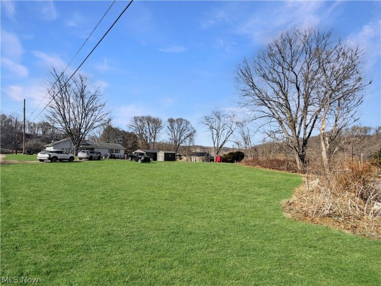 34 Benson Lane, Wellsburg, WV - Photo 2