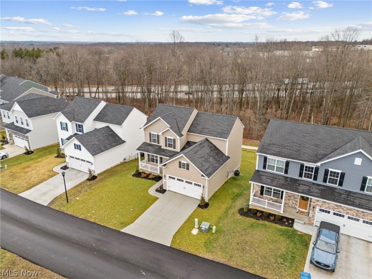 3397 Buckeye Trail, Uniontown, OH - Photo 3
