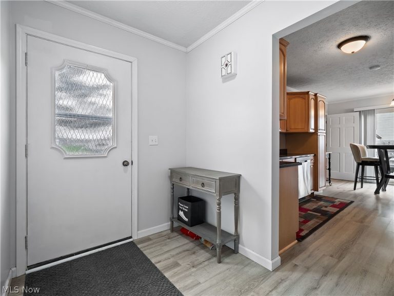 4710 Jaycox Road, Avon, OH - Photo 6