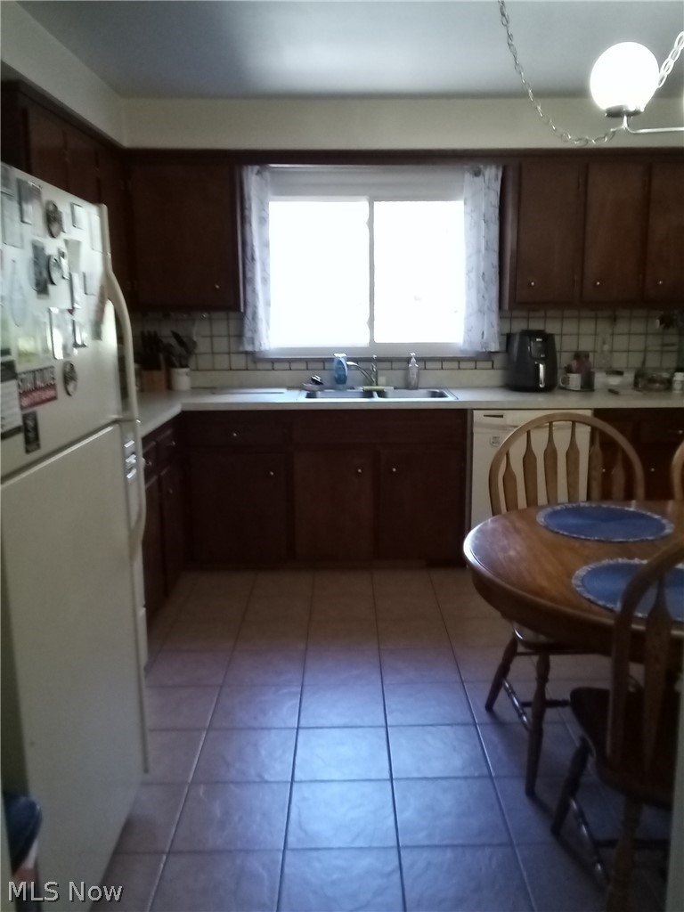 421 Harris Road, Richmond Heights, OH - Photo 6
