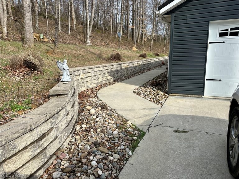 26296 Joe Day Road, Quaker City, OH - Photo 4