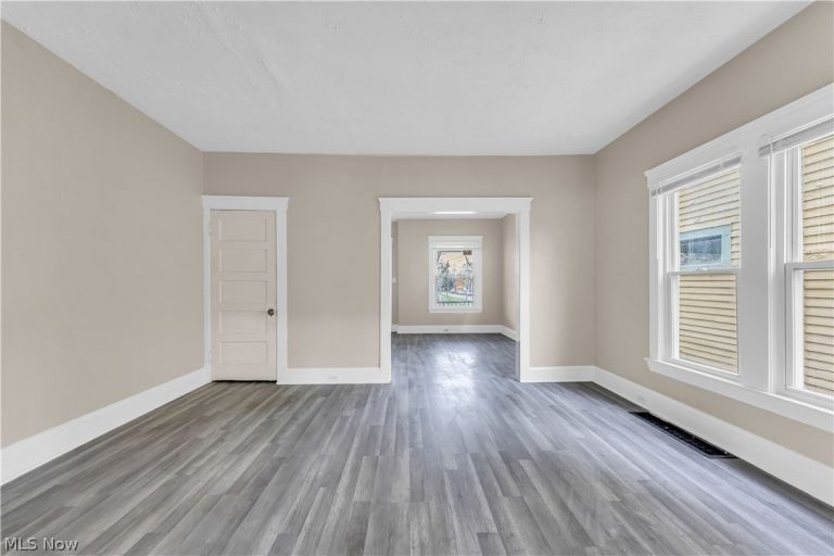 3103 Bradwell Avenue #2, Cleveland, OH - Photo 8