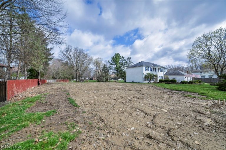 20792 Sandalwood Lane, Strongsville, OH - Photo 4