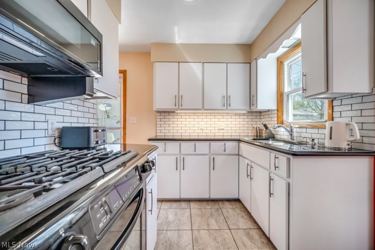 324 State Street, Barberton, OH - Photo 3