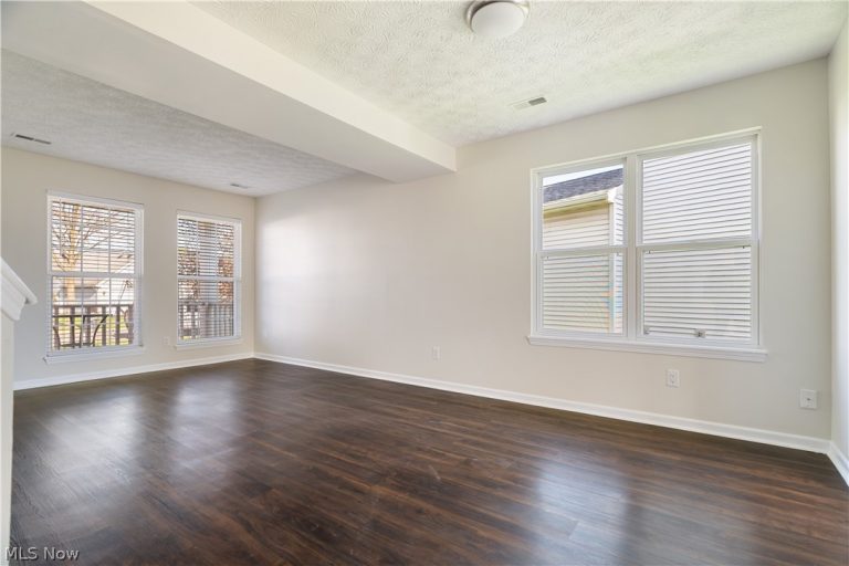 2165 Stonehenge Circle, Akron, OH - Photo 6