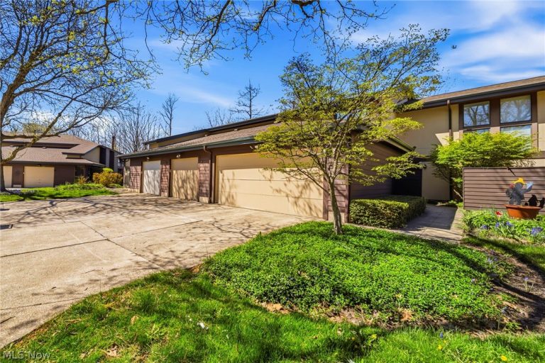 210 Teal Trace #210, Mayfield Heights, OH, 44124