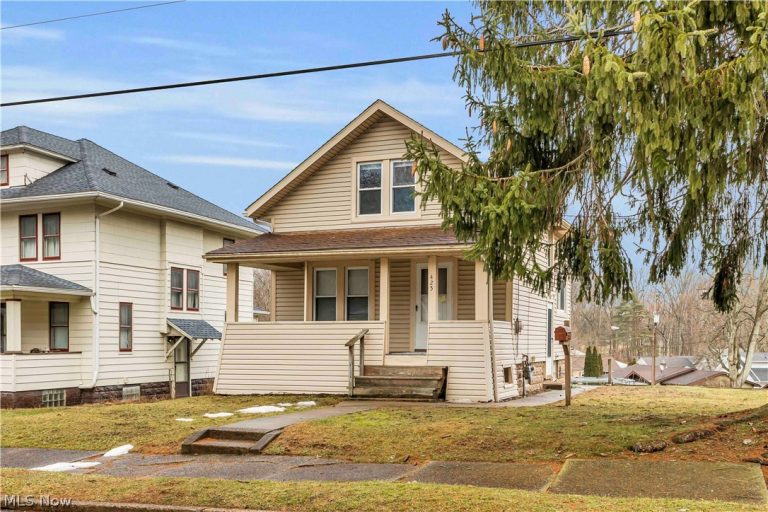 425 Frazier Avenue, Akron, OH - Photo 2