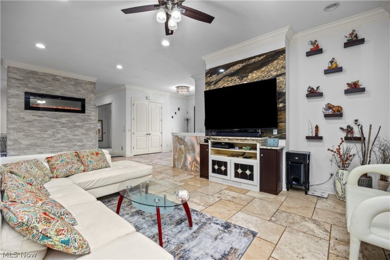 2240 Sunrise Oval, Medina, OH - Photo 8