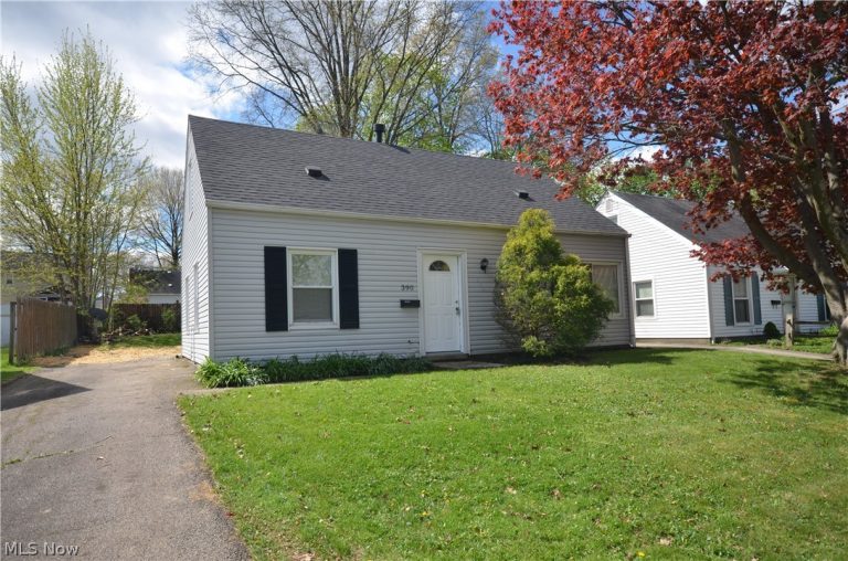 390 Morrison Avenue, Cuyahoga Falls, OH, 44221