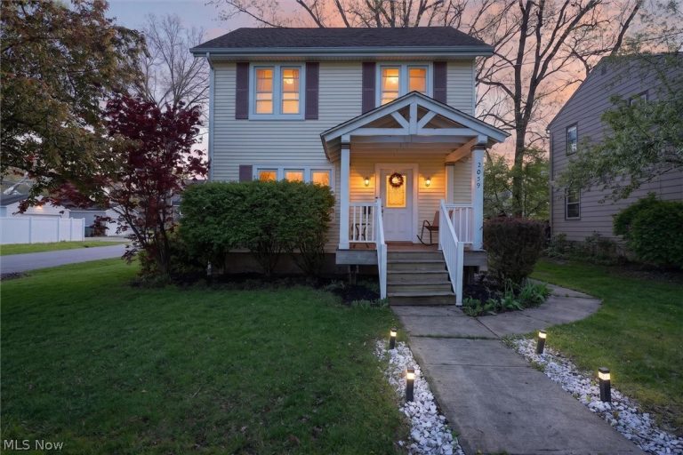 2059 15th Street, Cuyahoga Falls, OH - Photo 2