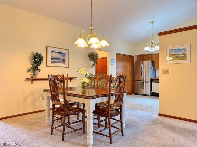 122 Sturbridge Drive, Medina, OH - Photo 5