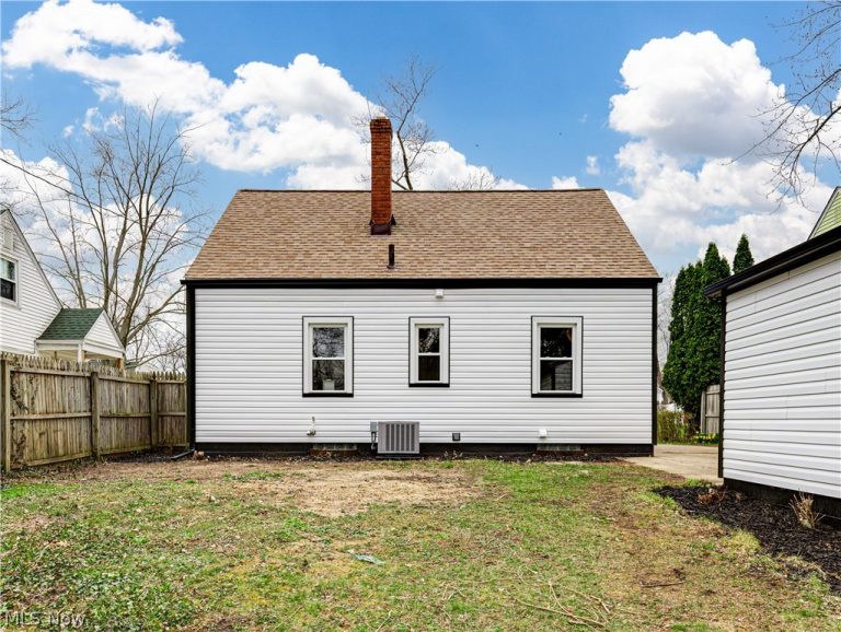 2549 26th Street, Cuyahoga Falls, OH - Photo 3