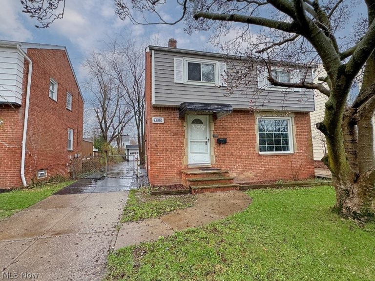 22000 Kennison Avenue, Euclid, OH - Photo 3