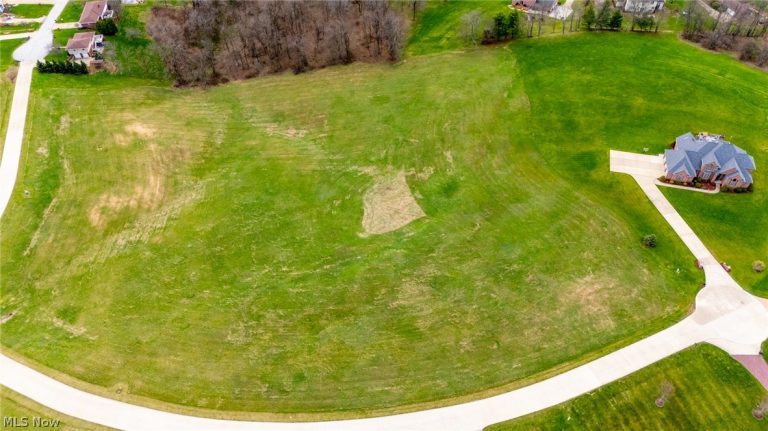 Oldefield Drive, St Clairsville, OH - Photo 3