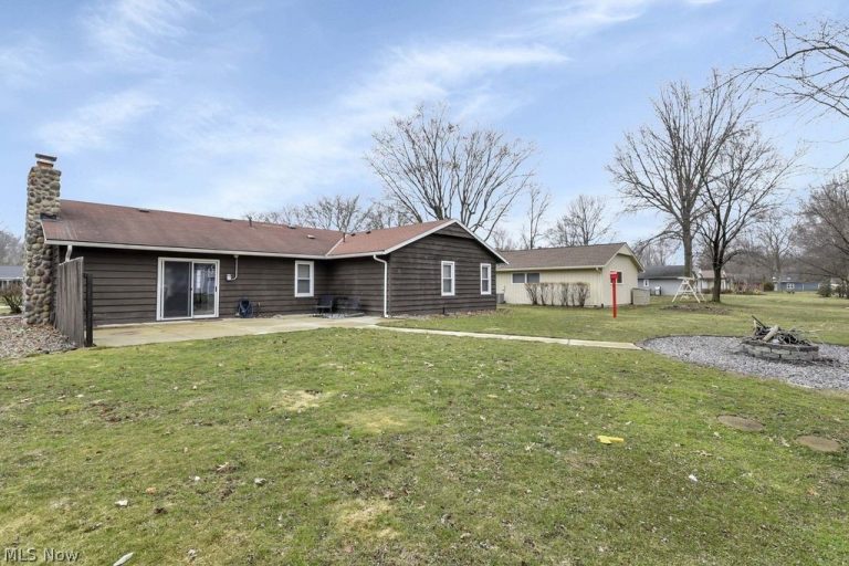 5047 Shady Moss Lane, North Ridgeville, OH - Photo 2