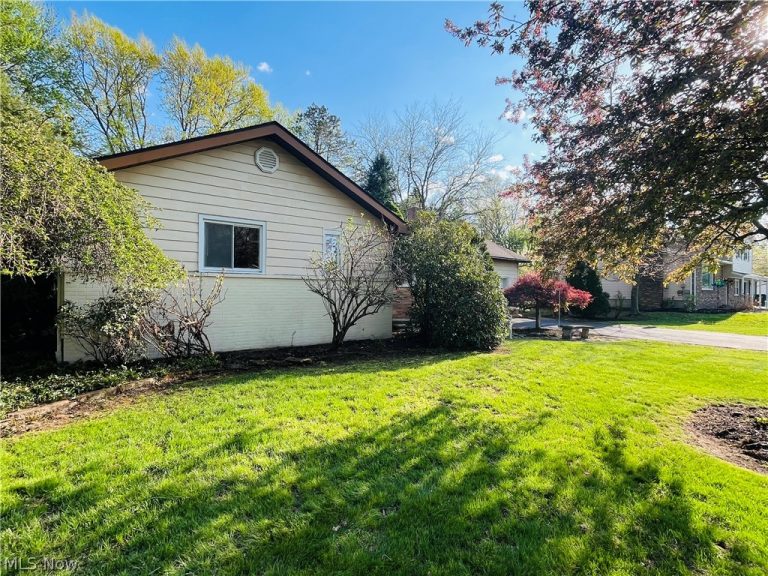 211 Square Drive, Madison, OH - Photo 8