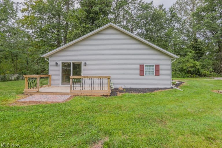 6429 Russia Road, South Amherst, OH - Photo 6