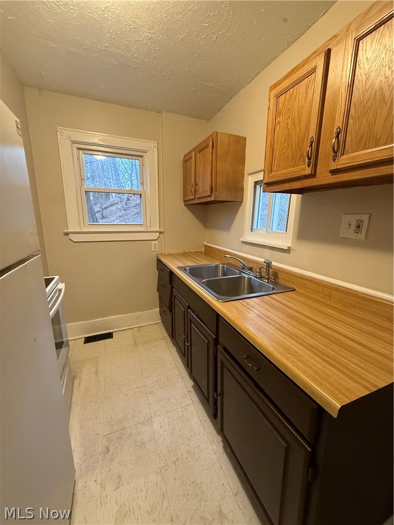 805 Carpenter, Akron, OH - Photo 5