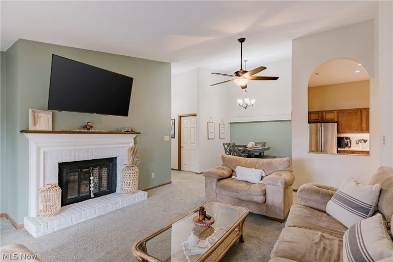 2889 Charing Cross Road, Canton, OH - Photo 6