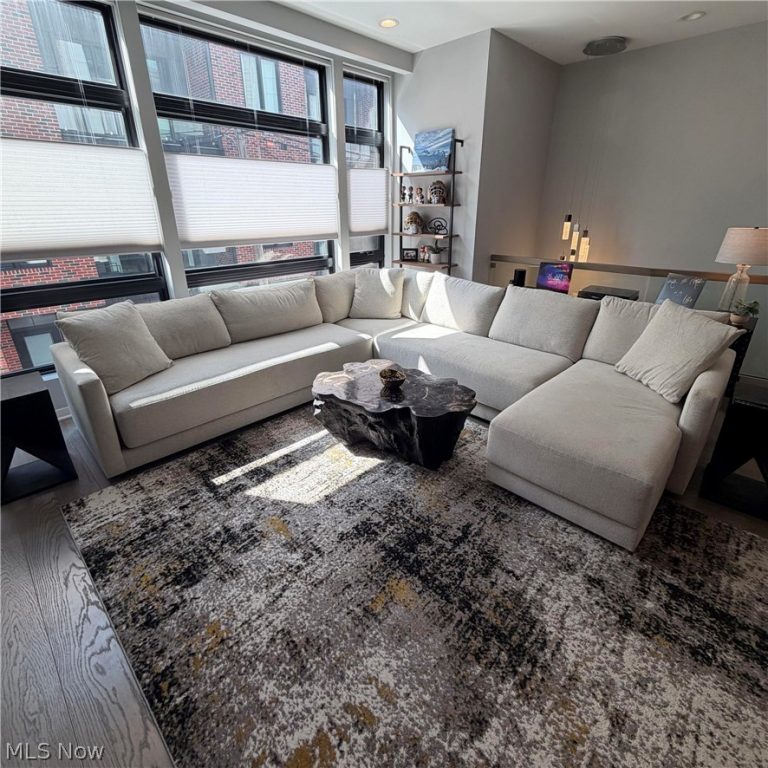 3110 Vine Court, Cleveland, OH - Photo 3