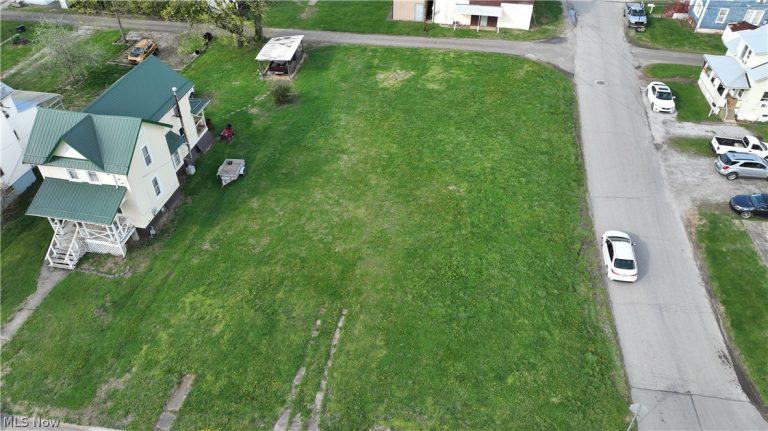 627 33rd Street, Parkersburg, WV - Photo 5