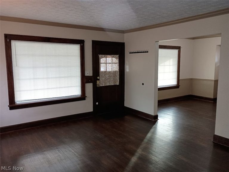212 Curry Place, Youngstown, OH - Photo 8