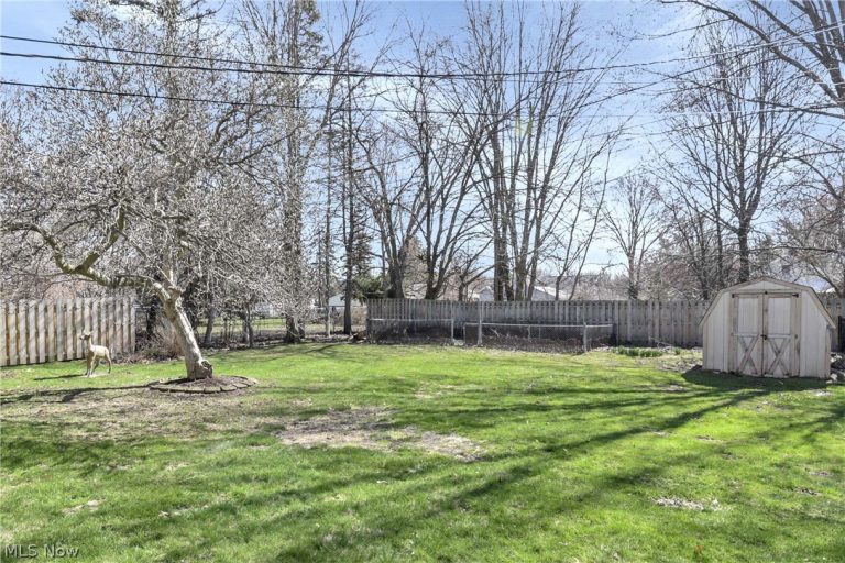22337 Sandy Lane, Fairview Park, OH - Photo 5