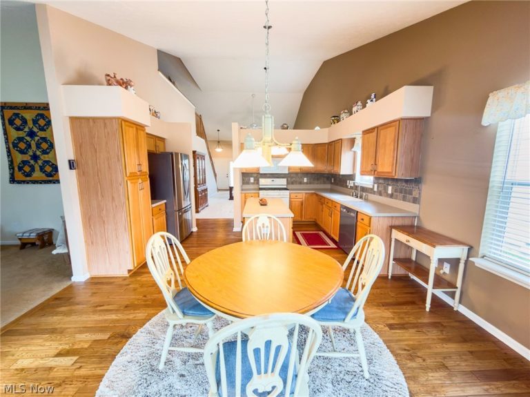 684 Jaystone Place, Macedonia, OH - Photo 6