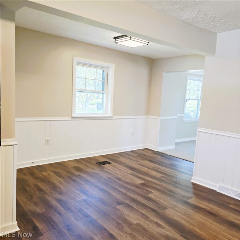5240 147th Street, Brook Park, OH - Photo 6