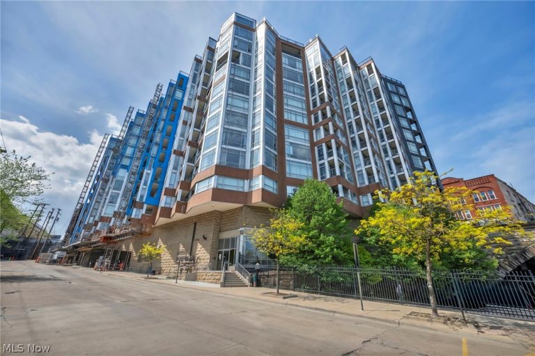 2222 Detroit Avenue #413, Cleveland, OH - Photo 2