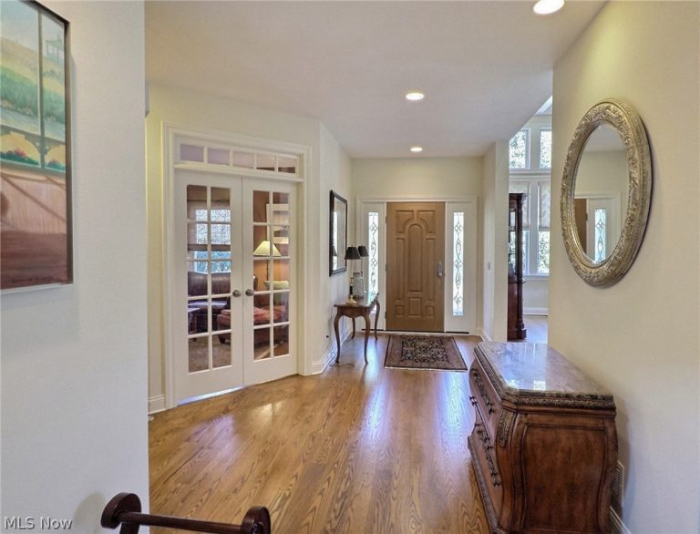79 Haskell Drive, Bratenahl, OH - Photo 2