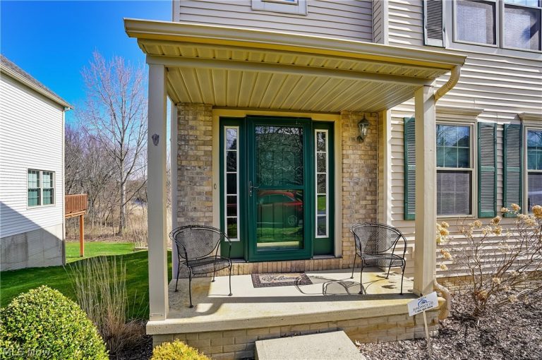 3885 Heron Court, Stow, OH - Photo 3