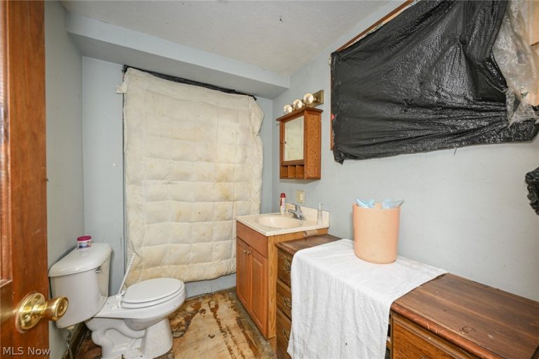 600 Brown Street, Akron, OH - Photo 8