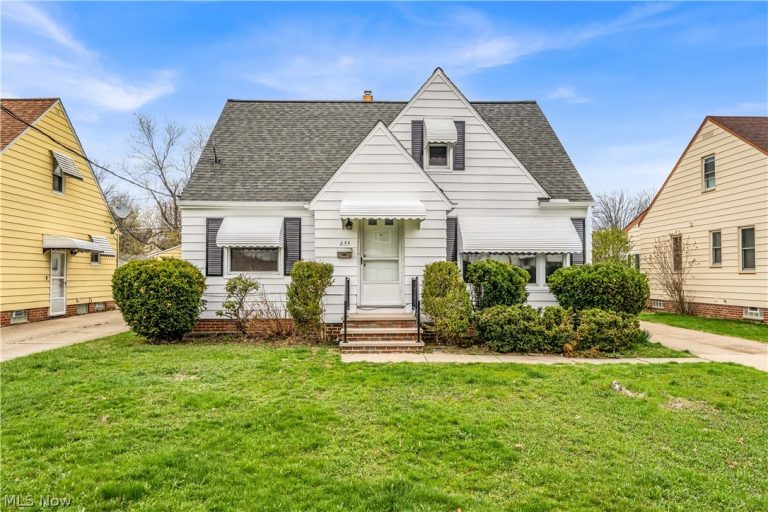 655 240th Street, Euclid, OH, 44123