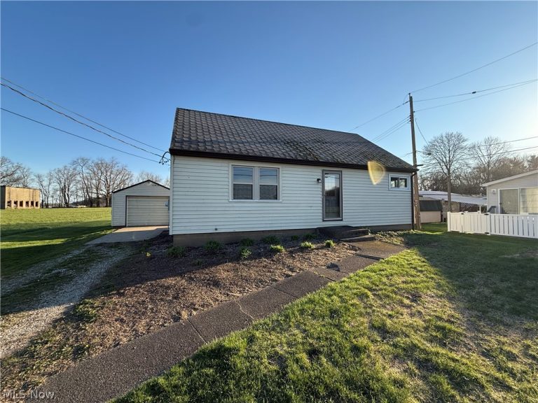 2024 Delaware Drive, New Philadelphia, OH - Photo 2