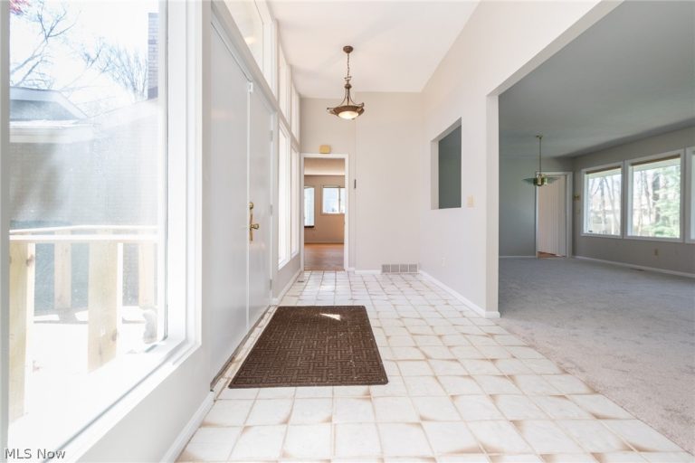 3970 Meadow Lane, Orange Village, OH - Photo 4
