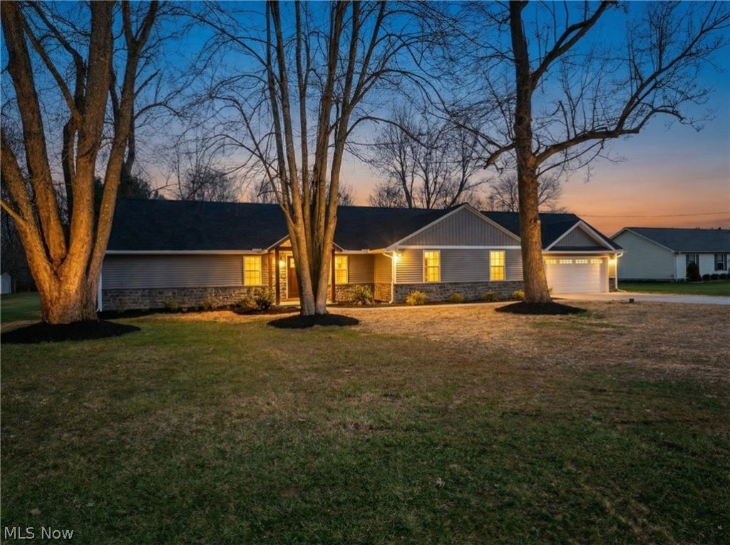 16243 Roselawn Drive, Burton, OH