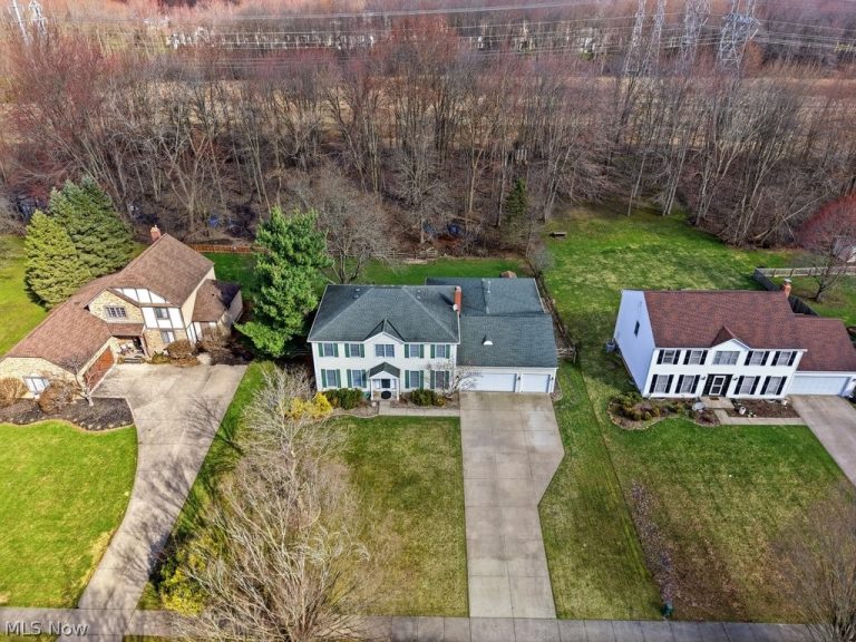 34603 Bramble Lane, Solon, OH - Photo 6