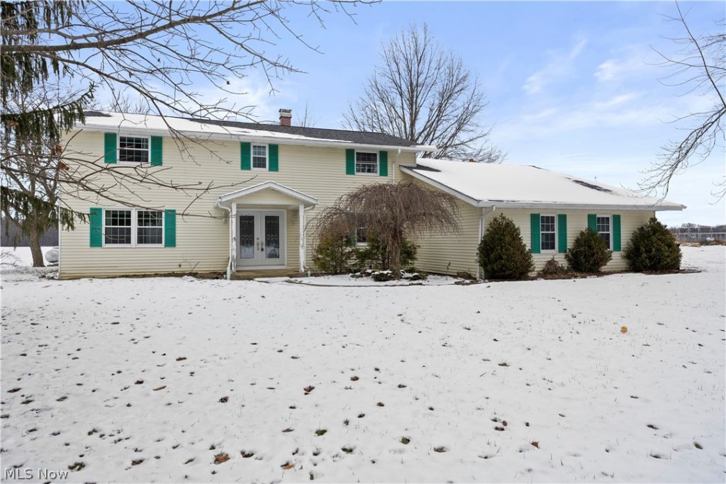 39738 Banks Road, Grafton, OH