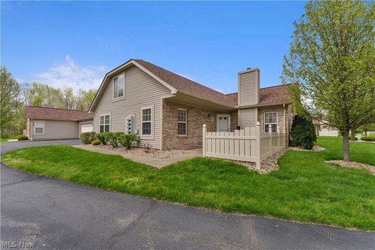 695 Western Reserve Road #602, Poland, OH - Photo 2