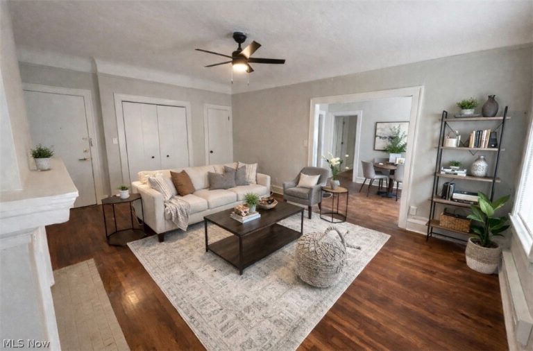 2374 Euclid Heights Boulevard, Cleveland Heights, OH - Photo 4