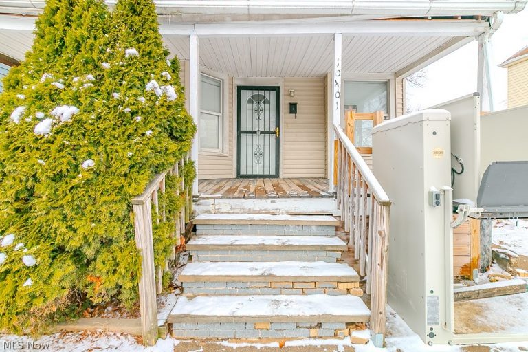 10401 Olivet Avenue, Cleveland, OH - Photo 2