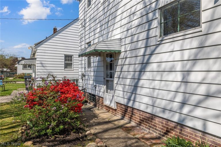 3268 142nd Street, Cleveland, OH - Photo 8